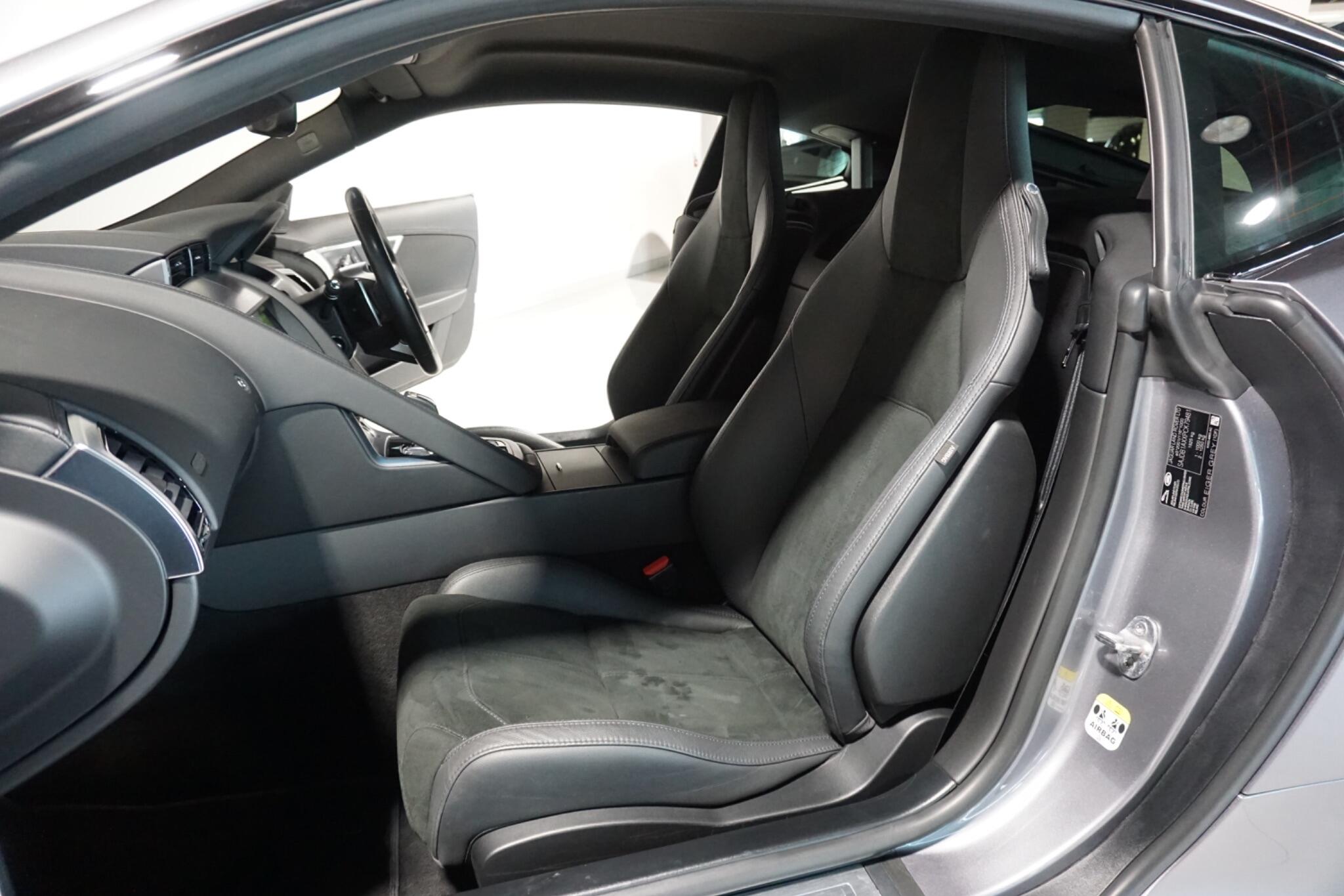 Jaguar F-Type 2.0i R-Dynamic Coupe 2dr Petrol Auto Euro 6 (s/s) (300 ps)